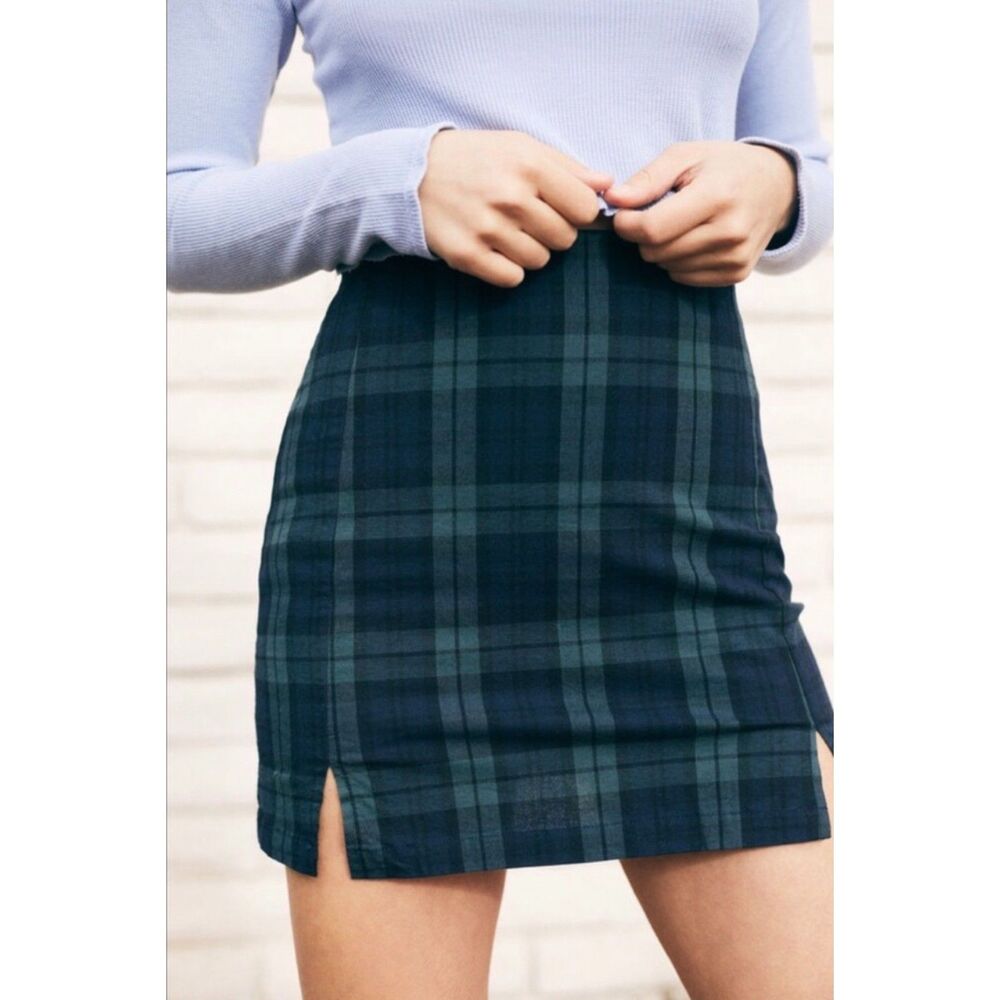 Brandy Melville Galt Cara Plaid Mini Skirt-Green & Navy Size XS